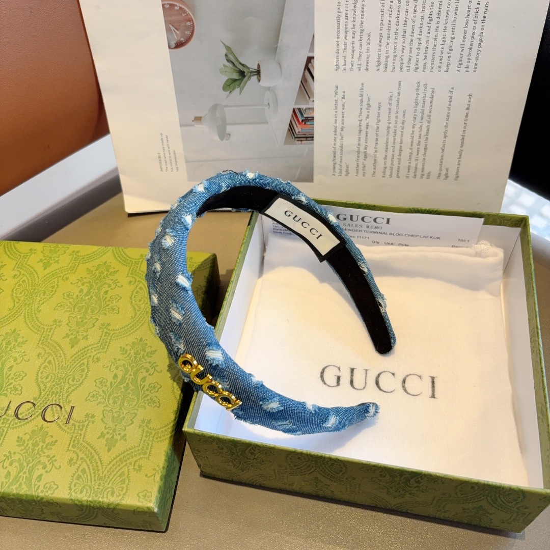 配包装
Gucci古奇 明星经典新款牛仔布发箍，女神必备单品头箍，非常百搭，时尚潮流！
