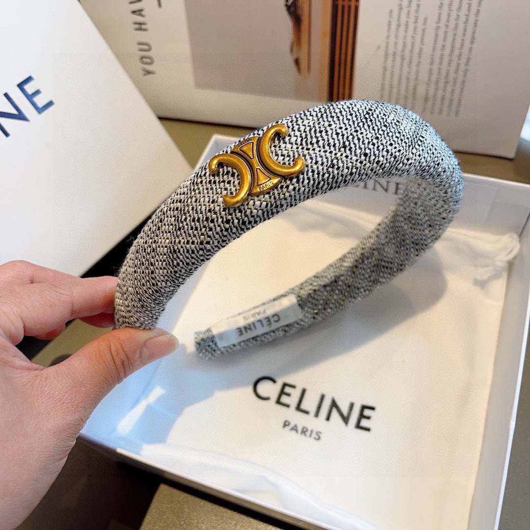 配包装
CELINE（赛琳）韩版新品小清新字母发箍，佩戴舒适无压力，造型搭配必备！时尚外出百搭款发饰！