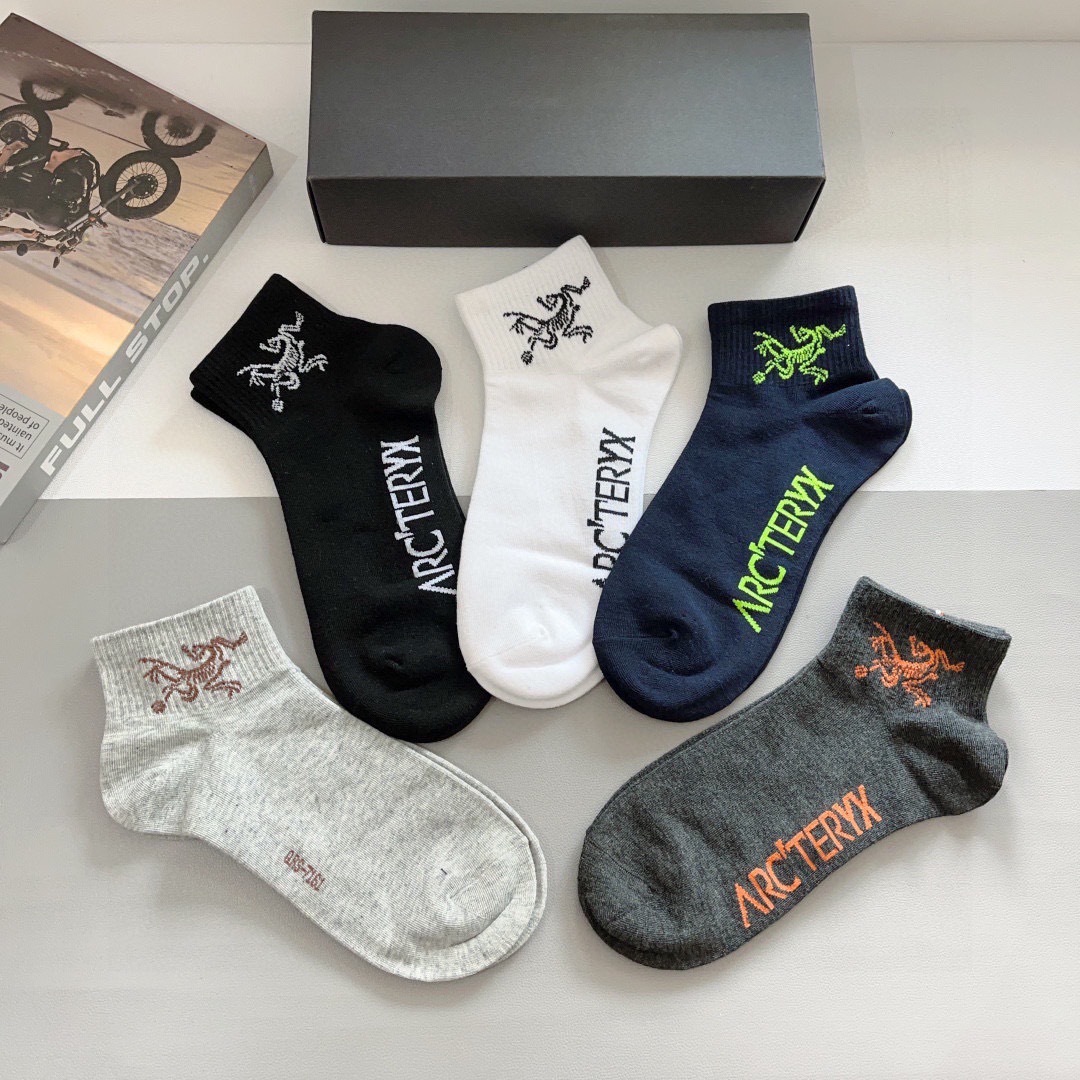 配包装（一盒5双）
ARC·TERYX（始祖鸟）春款新品火爆船袜❗️高版本纯棉材质柔软，秒杀市场普通货，