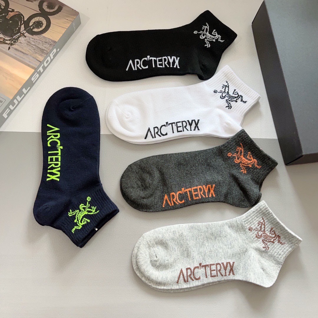 配包装（一盒5双）
ARC·TERYX（始祖鸟）春款新品火爆船袜❗️高版本纯棉材质柔软，秒杀市场普通货，