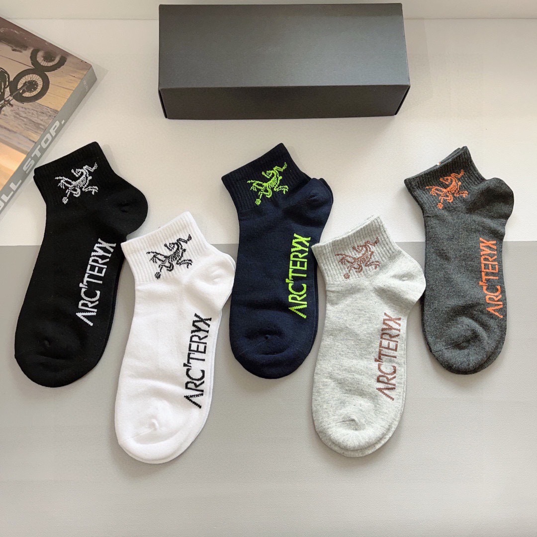 配包装（一盒5双）
ARC·TERYX（始祖鸟）春款新品火爆船袜❗️高版本纯棉材质柔软，秒杀市场普通货，