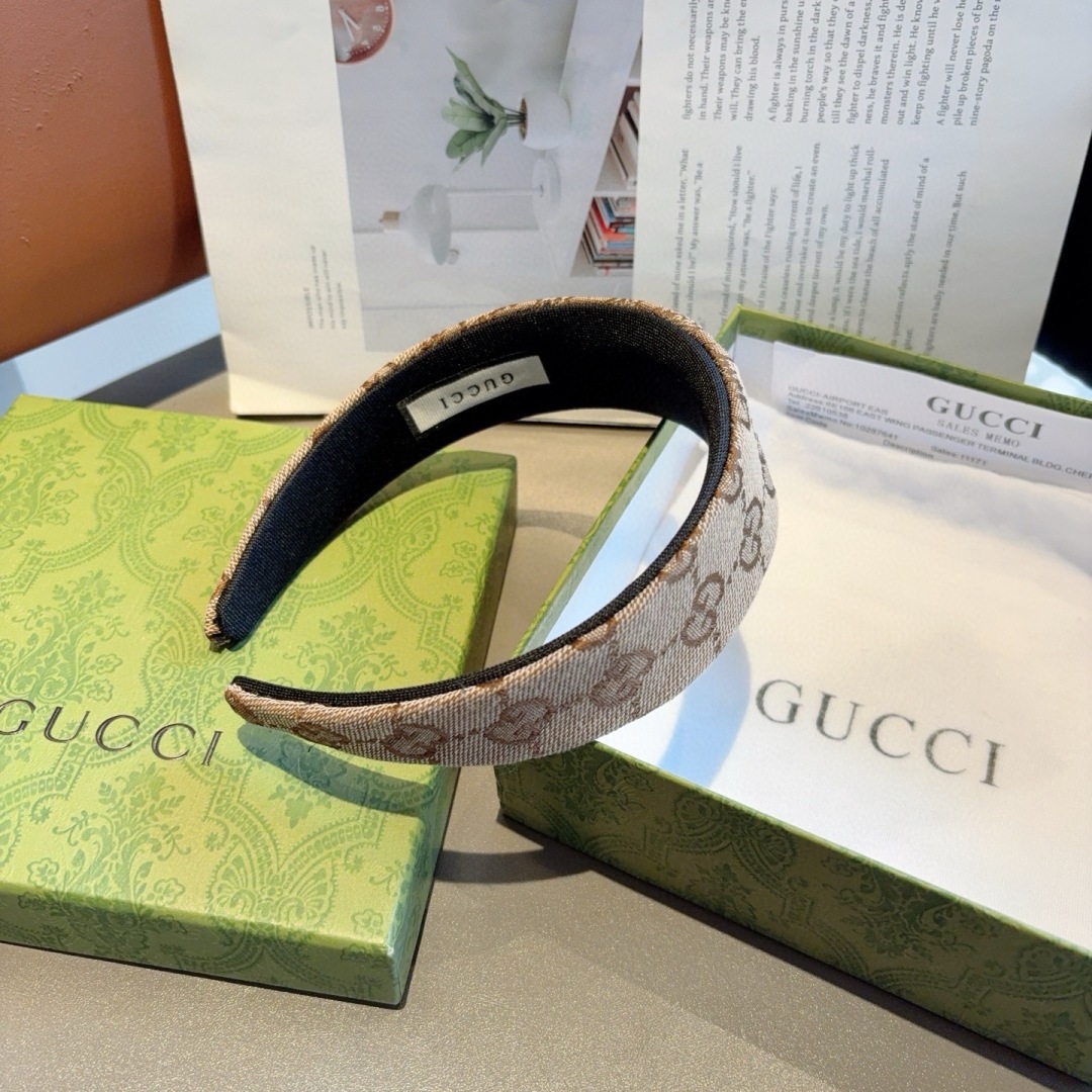 配包装
Gucci（古奇） 高版本新款经典字母宽版发箍,专柜品质 让你的魅力绽放 清新淑女范让时尚更简单