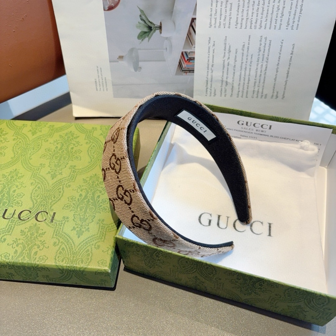 配包装
Gucci（古奇） 高版本新款经典字母宽版发箍,专柜品质 让你的魅力绽放 清新淑女范让时尚更简单