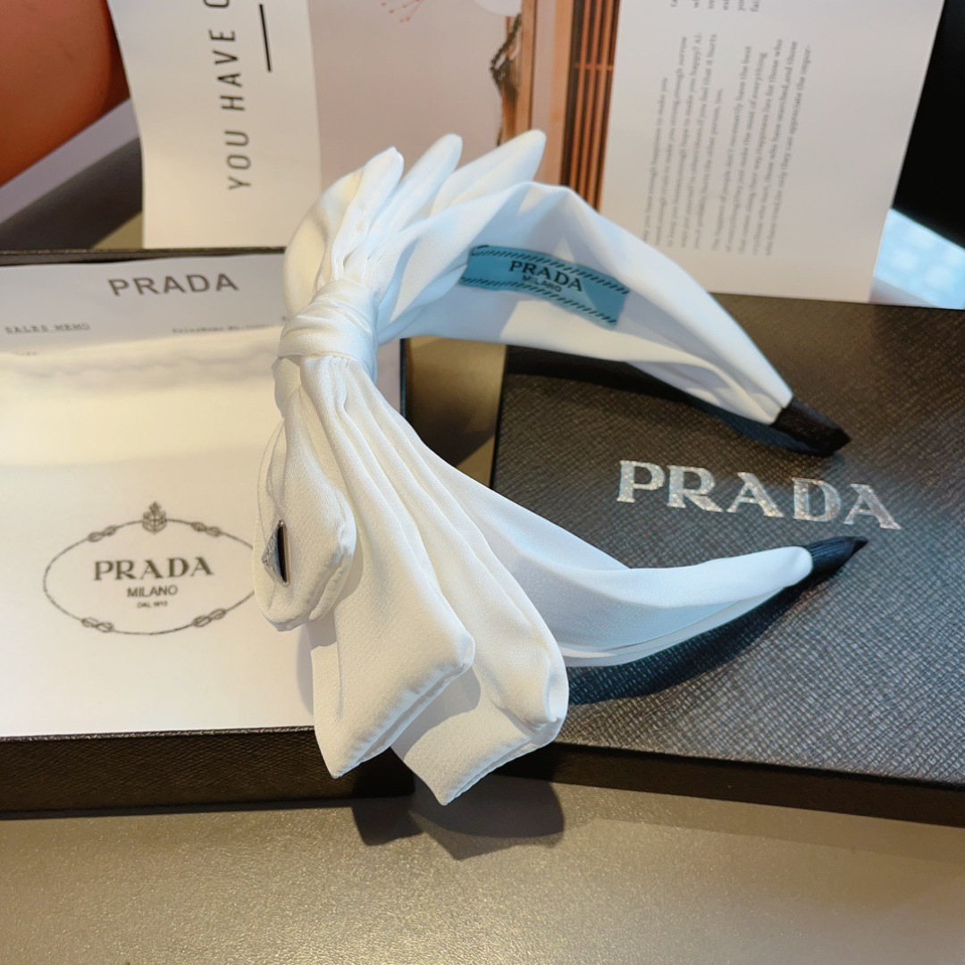 配包装
PRADA （普拉达） 欧美新款蝴蝶结潮流色彩发箍，明星同款 女神必备单品，非常百搭，时尚潮流，