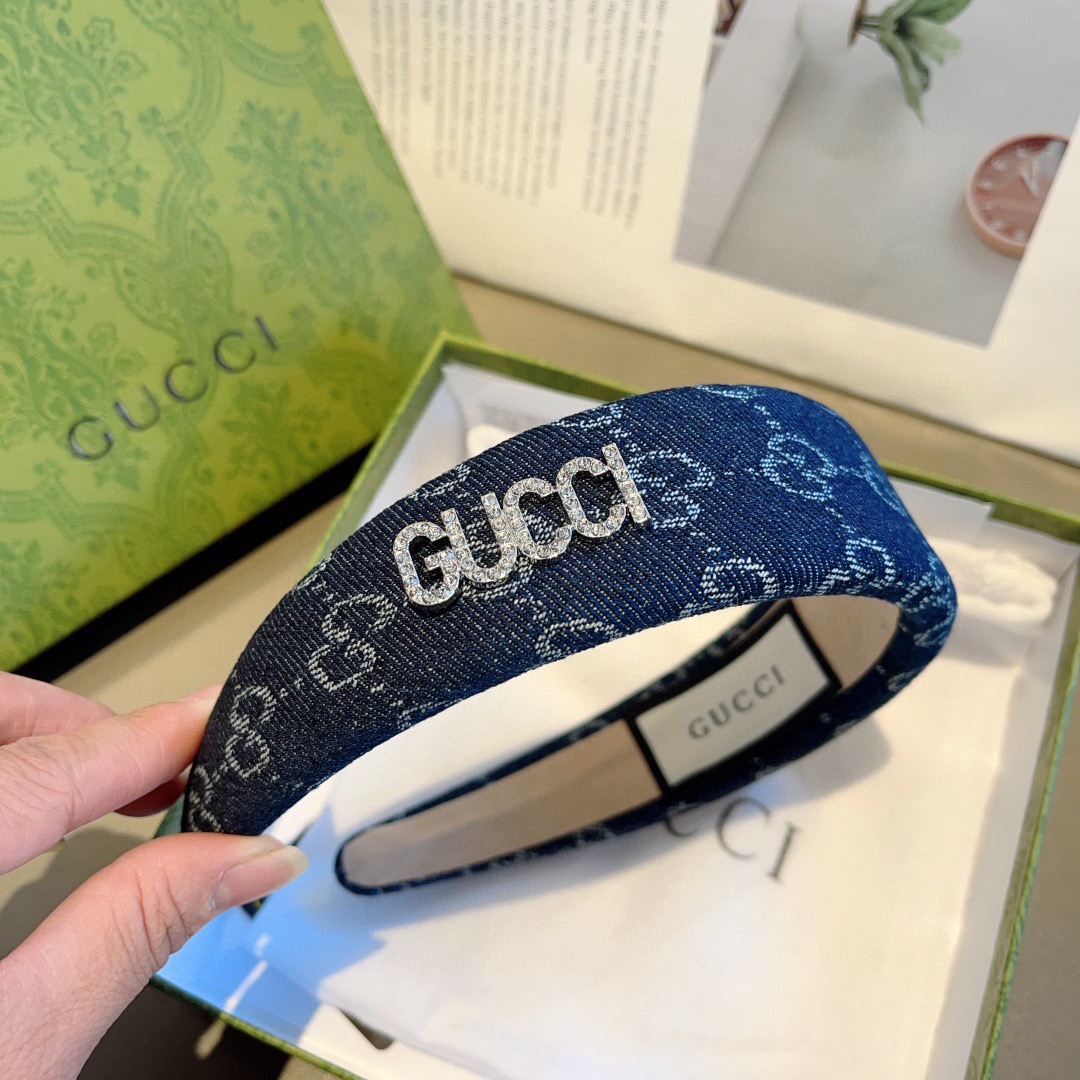 配包装
Gucci古奇 网红经典新款宽版发箍，女神必备单品头箍，时尚潮流百搭款！多色出货...