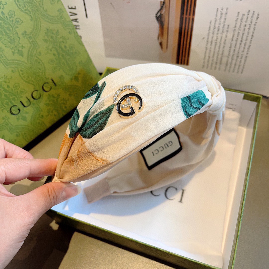 配包装
Gucci古奇 网红经典新款宽版发箍，女神必备单品头箍，非常百搭，时尚潮流