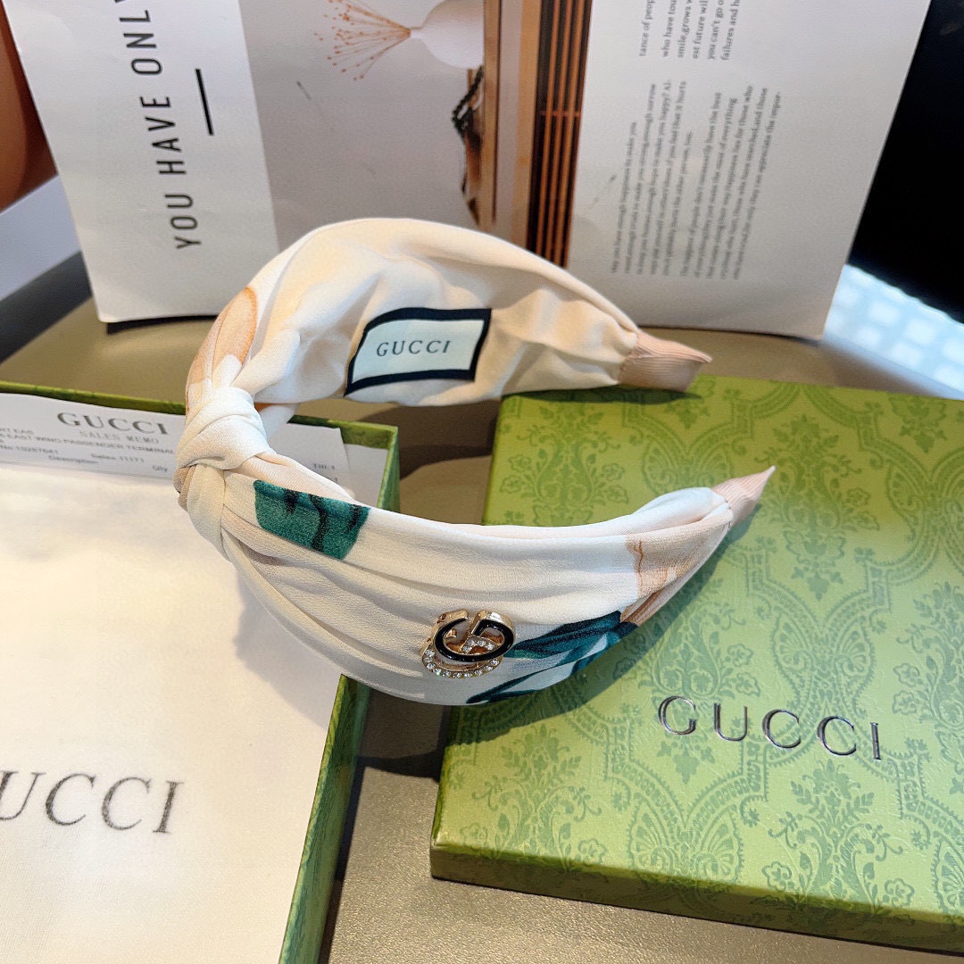 配包装
Gucci古奇 网红经典新款宽版发箍，女神必备单品头箍，非常百搭，时尚潮流
