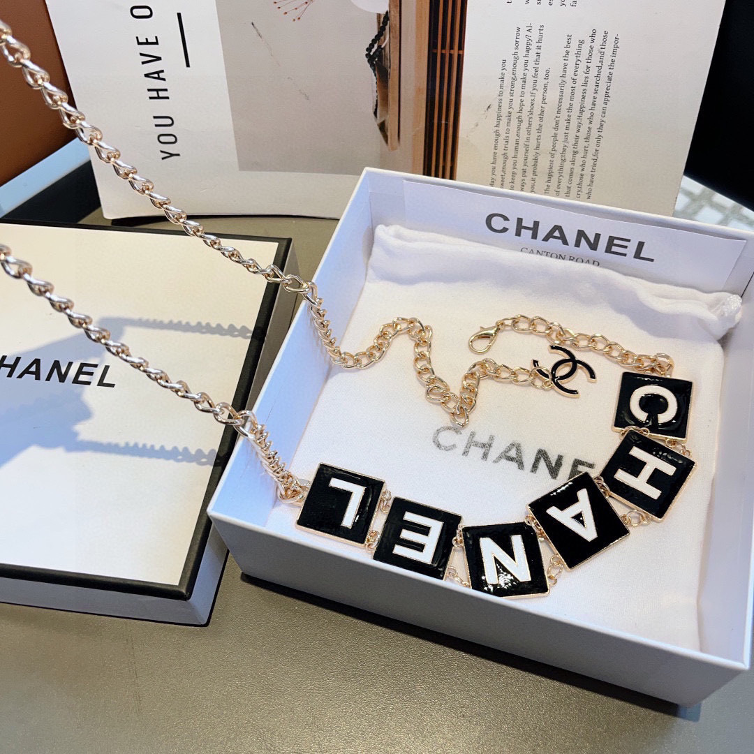 配包装
CHANEL （香奈儿） 新款金属链条腰链 项链 两用款，轻奢风高级感百搭款 女神必备单品，时尚