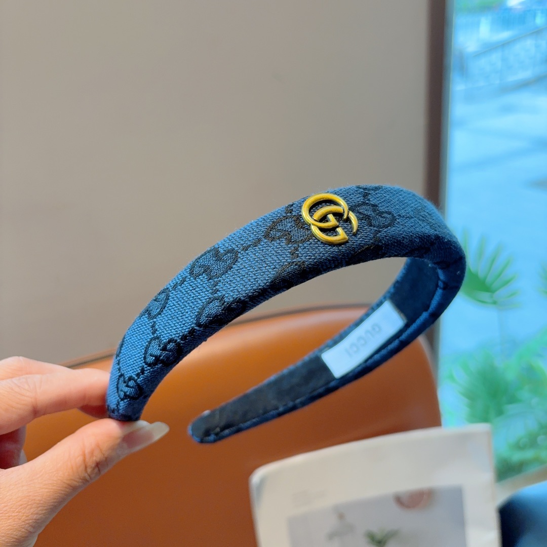 配包装
Gucci古奇 网红经典新款厚海绵布艺发箍，女神必备单品头箍，非常百搭，时尚潮流款！