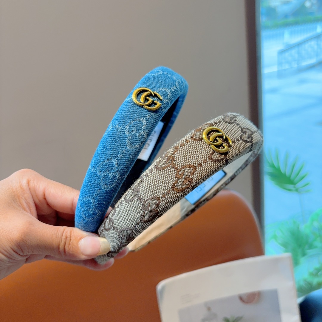 配包装
Gucci古奇 网红经典新款厚海绵布艺发箍，女神必备单品头箍，非常百搭，时尚潮流款！