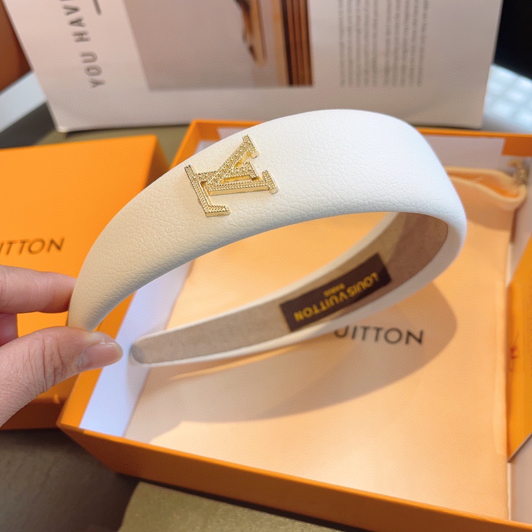 配包装
LV 路易威登 火爆新款韩版羊皮发箍，时尚头箍，网红最新款来袭💕时尚百搭，女神必入！