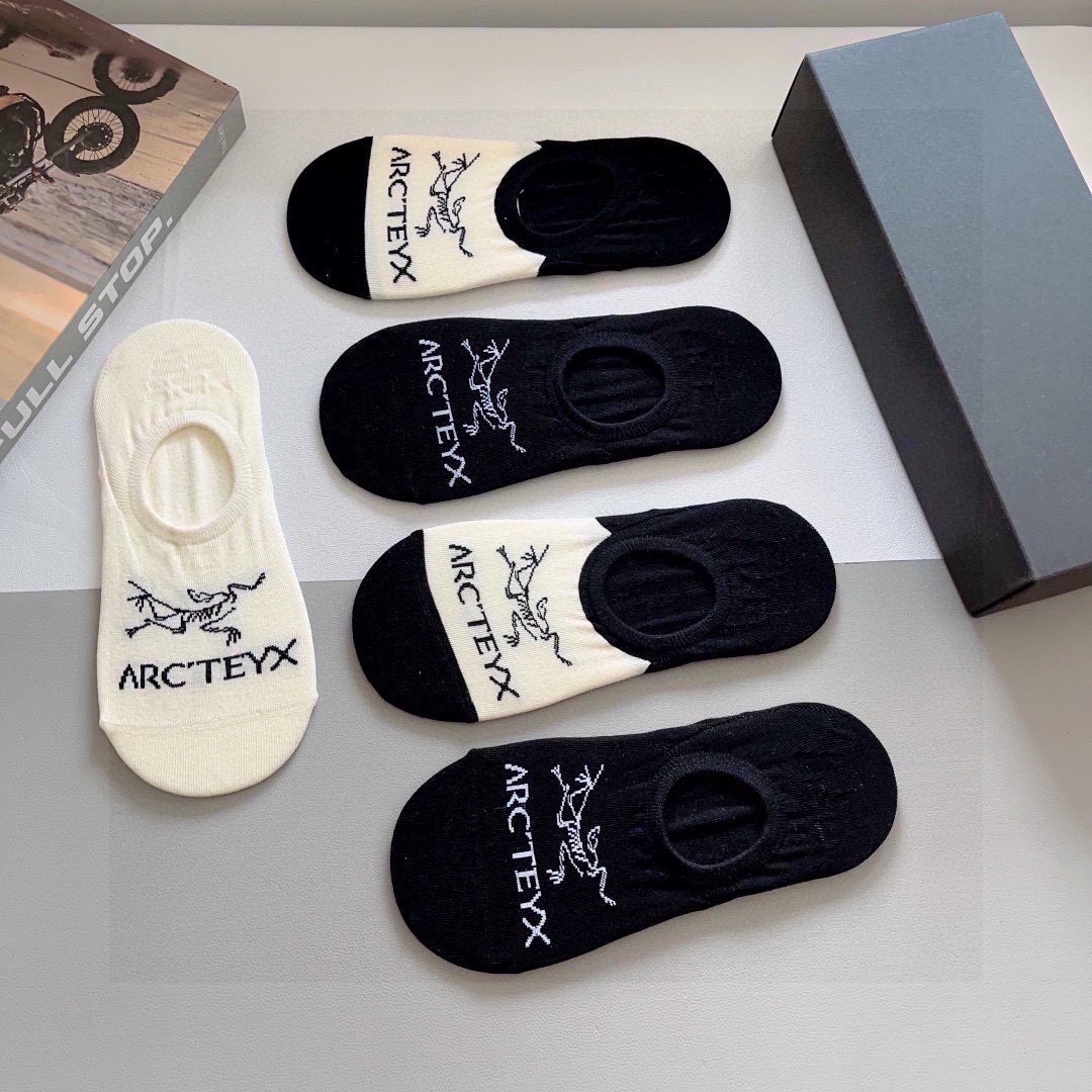 配包装（一盒5双）
ARC·TERYX（始祖鸟）春款新品火爆船袜❗️高版本纯棉材质柔软，秒杀市场普通货，