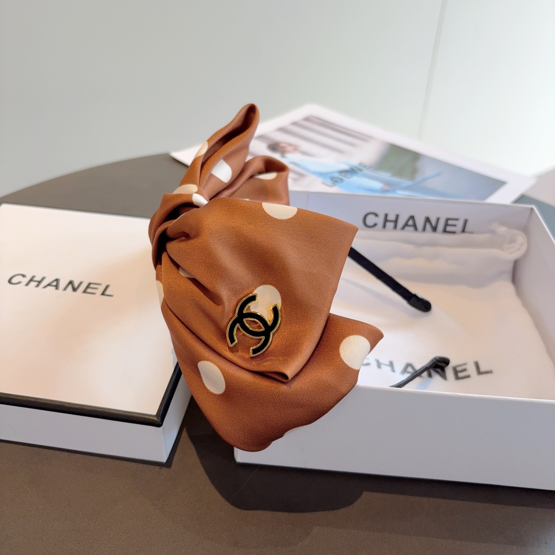 配包装
CHANEL（香奈儿）网红新款蝴蝶结小香宽版发箍，香奶奶头箍，复古头箍，网红爆款推荐 超精致，时