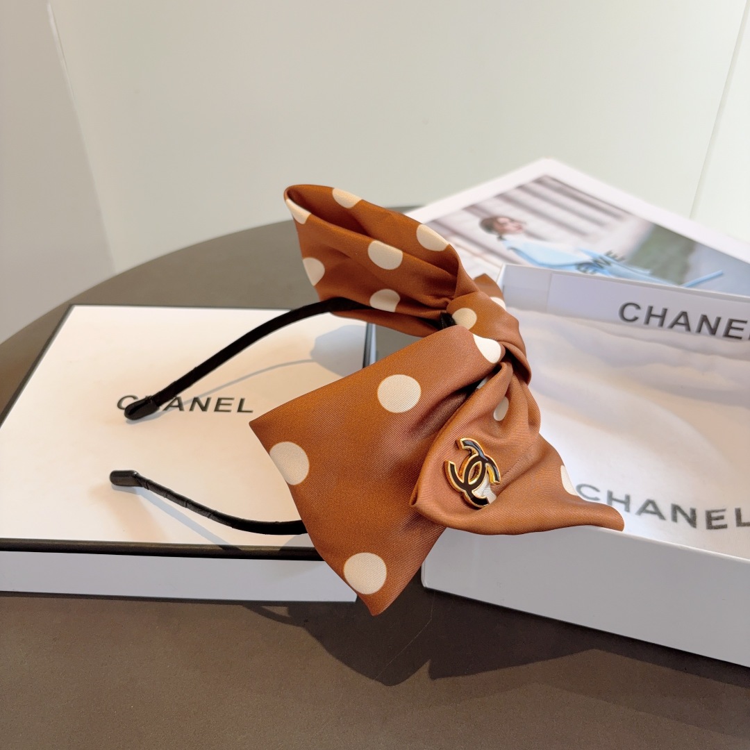 配包装
CHANEL（香奈儿）网红新款蝴蝶结小香宽版发箍，香奶奶头箍，复古头箍，网红爆款推荐 超精致，时