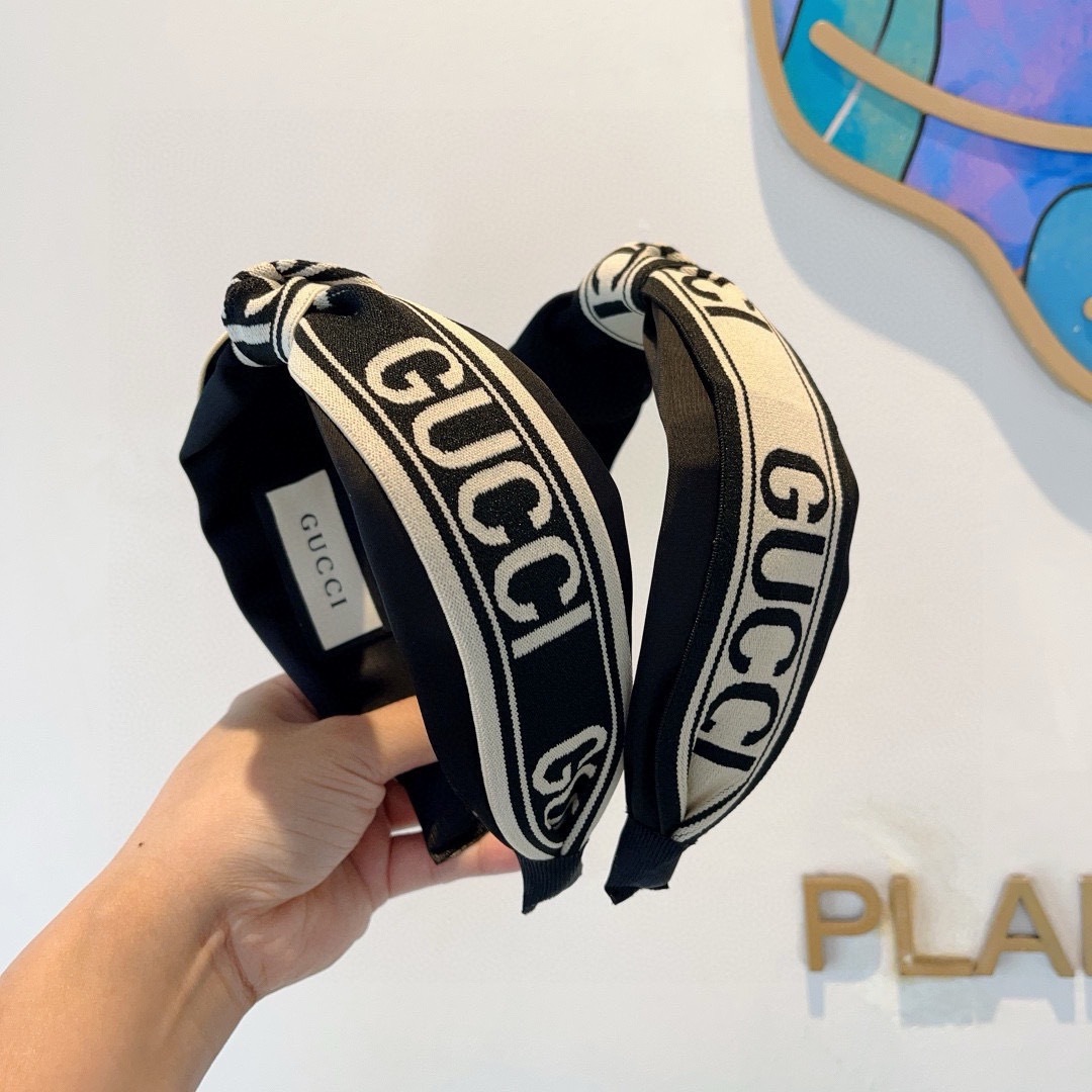 配包装
Gucci古奇 网红经典新款发箍，女神必备单品头箍，非常百搭，时尚潮流， 火爆 多色出货...