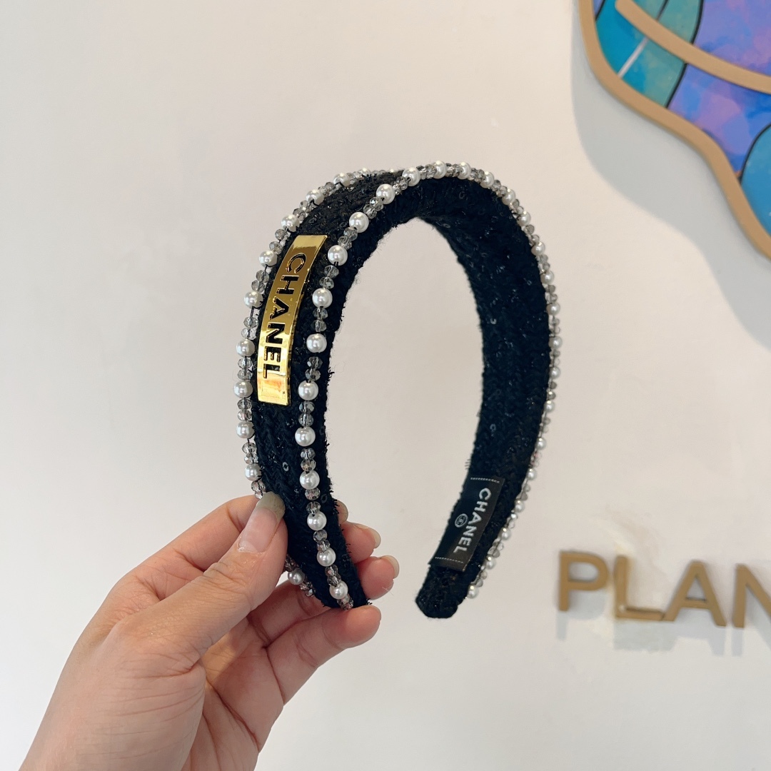 配包装
CHANEL（香奈儿）韩国新品小清新珍珠发箍，佩戴舒适无压力，造型搭配必备！时尚外出百搭款发饰！