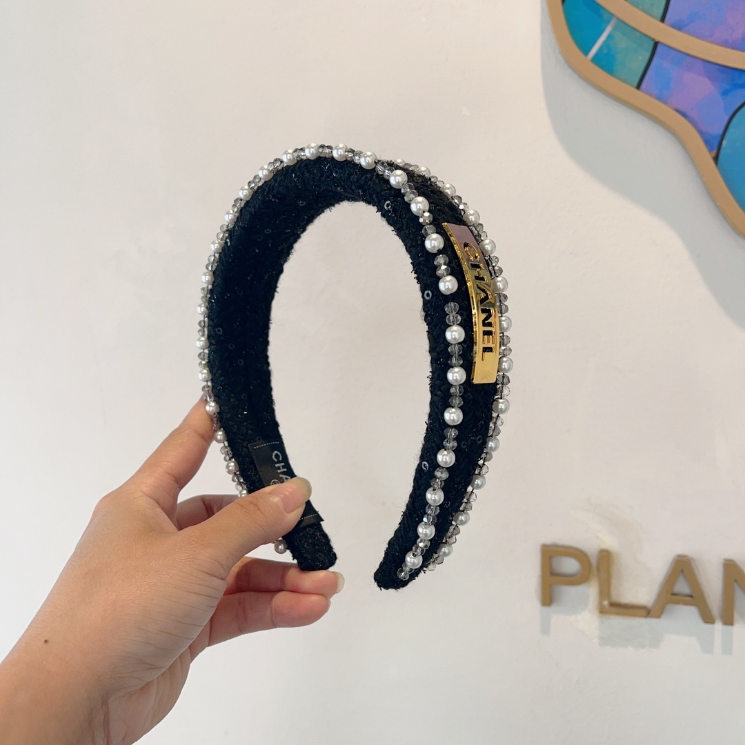 配包装
CHANEL（香奈儿）韩国新品小清新珍珠发箍，佩戴舒适无压力，造型搭配必备！时尚外出百搭款发饰！