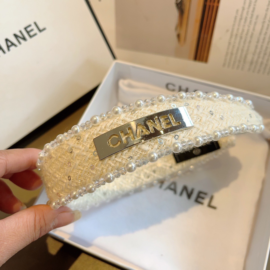 配包装
CHANEL（香奈儿）韩国新品小清新珍珠发箍，佩戴舒适无压力，造型搭配必备！时尚外出百搭款发饰！