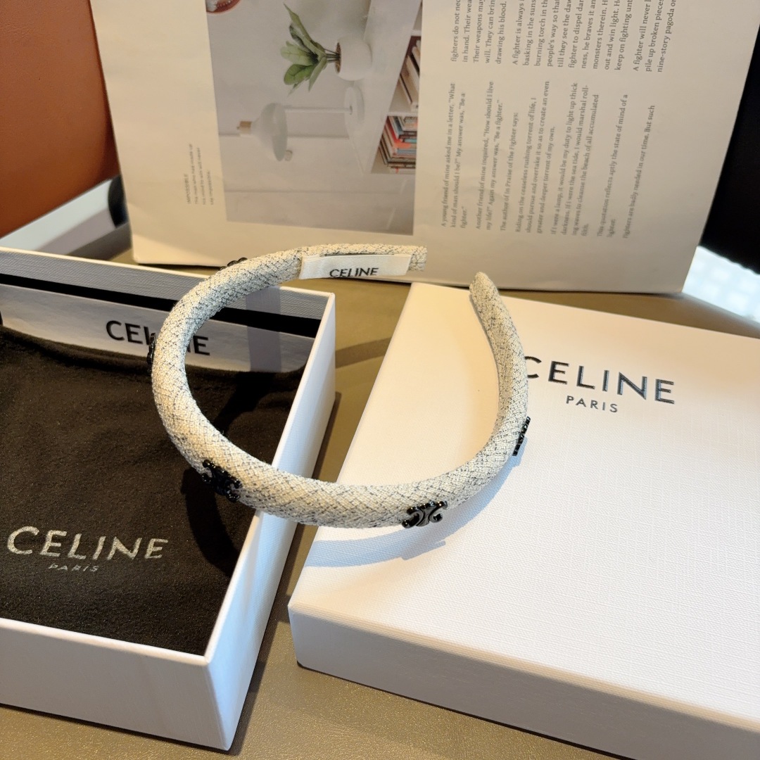 配包装
CELINE（赛琳）网红爆款发箍，佩戴舒适无压力，造型搭配必备！非常时尚百搭！女神必备！名媛范儿