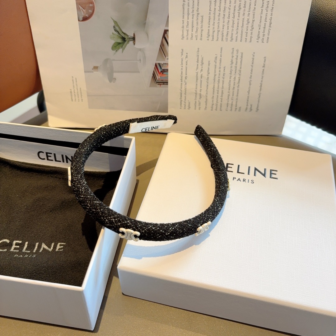 配包装
CELINE（赛琳）网红爆款发箍，佩戴舒适无压力，造型搭配必备！非常时尚百搭！女神必备！名媛范儿