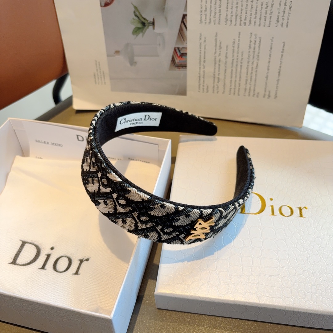 配包装
Dior（迪奥） 经典新款高版本双层大牌发箍, 网红爆款D字母防滑头箍、让你的魅力绽放 清新淑女