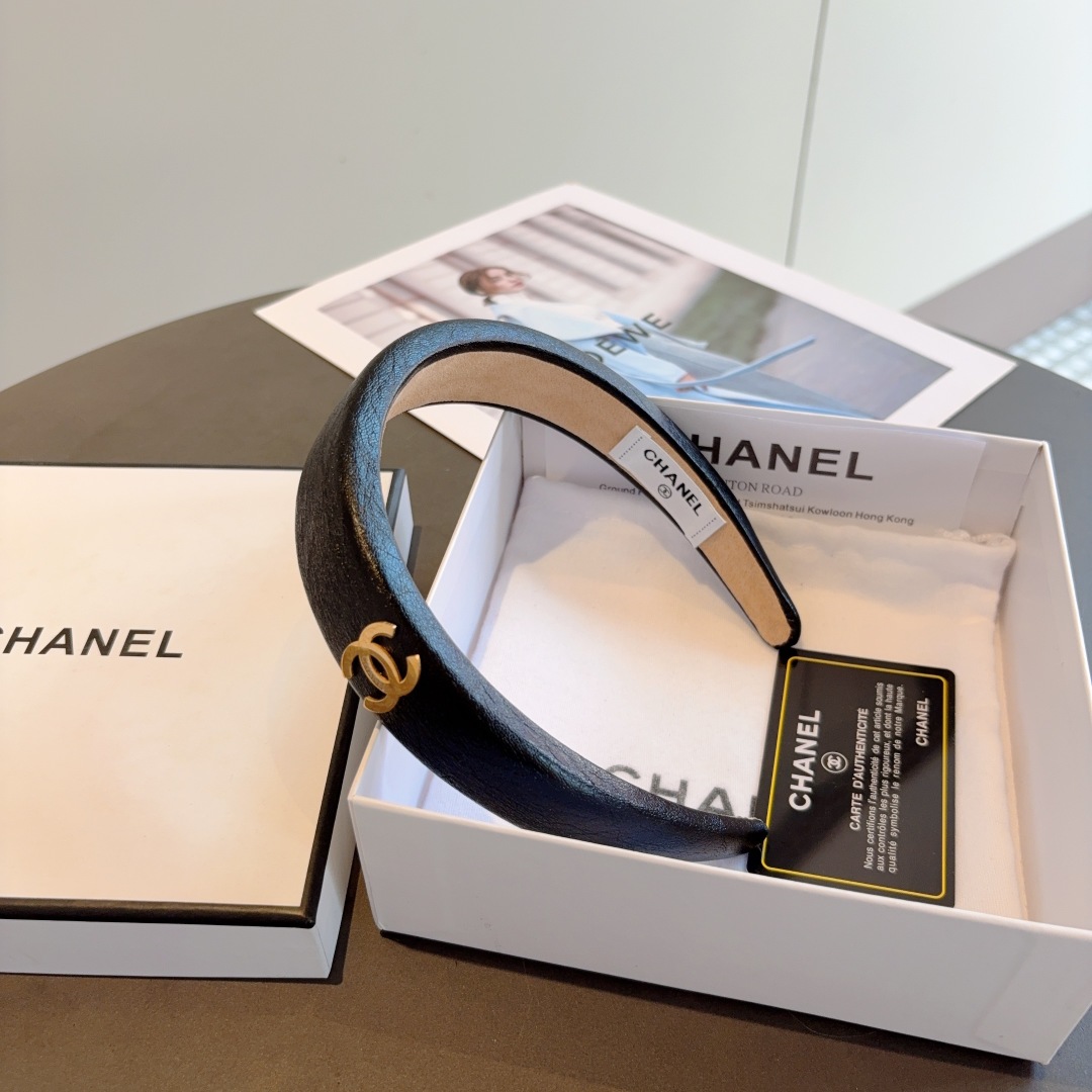 配包装
CHANEL 香奈儿新款韩版羊皮发箍，时尚头箍，网红最新款来袭💕时尚百搭，女神必入！