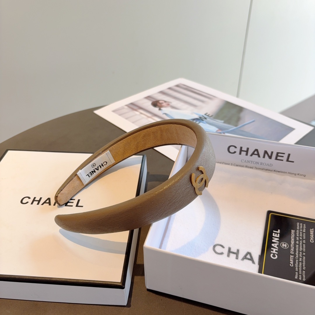 配包装
CHANEL 香奈儿新款韩版羊皮发箍，时尚头箍，网红最新款来袭💕时尚百搭，女神必入！