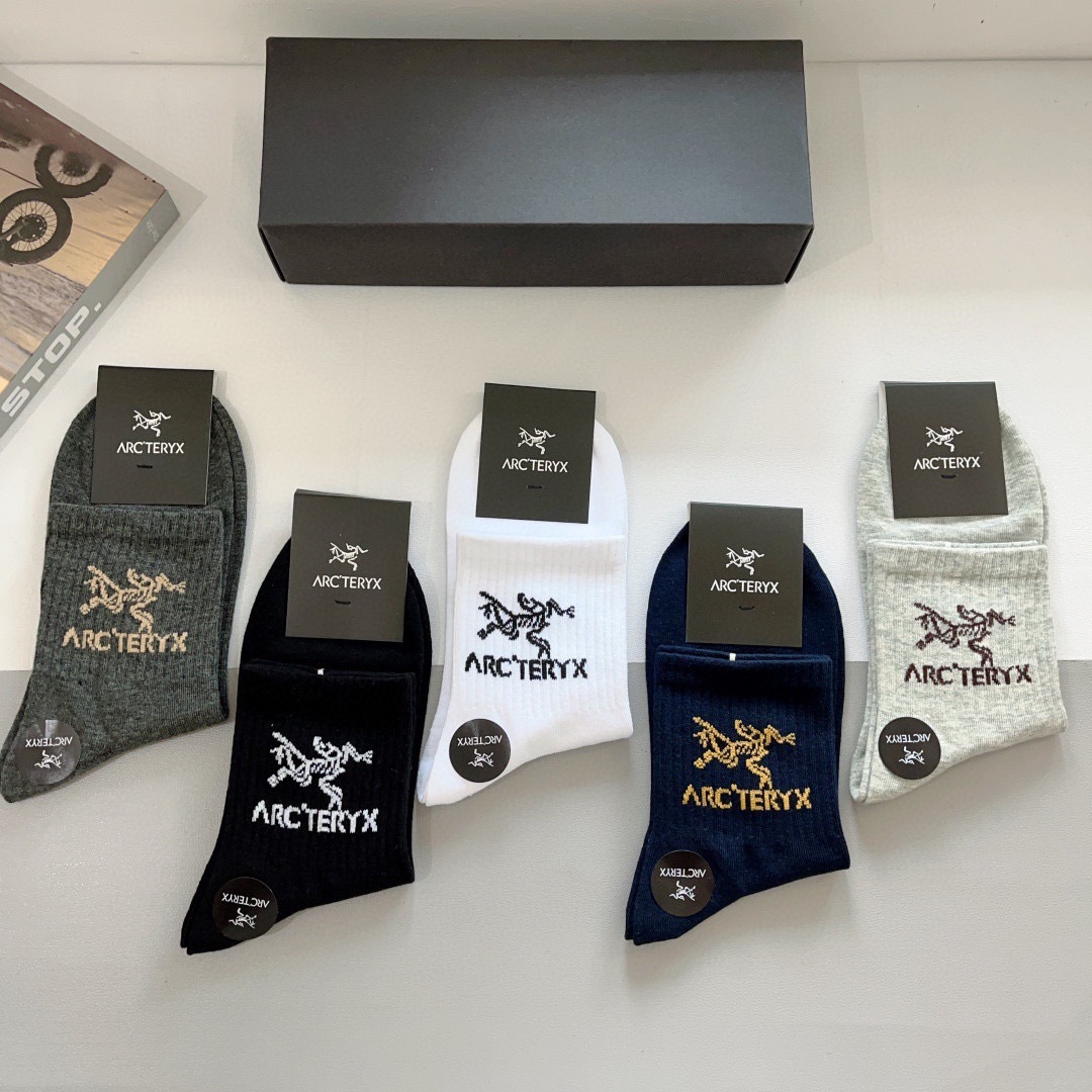 配包装（一盒5双）
ARC·TERYX（始祖鸟）秋冬新品男款中筒袜子❗️高版本纯棉面料，秒杀市场普通货，