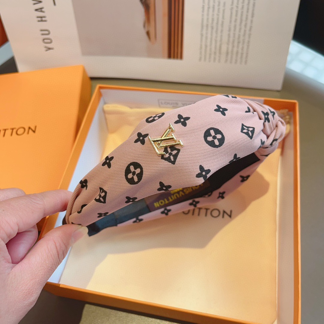 配包装
LV 路易威登 火爆新款发箍，时尚头箍，网红最新款来袭💕时尚百搭，女神必入、多色可选！
