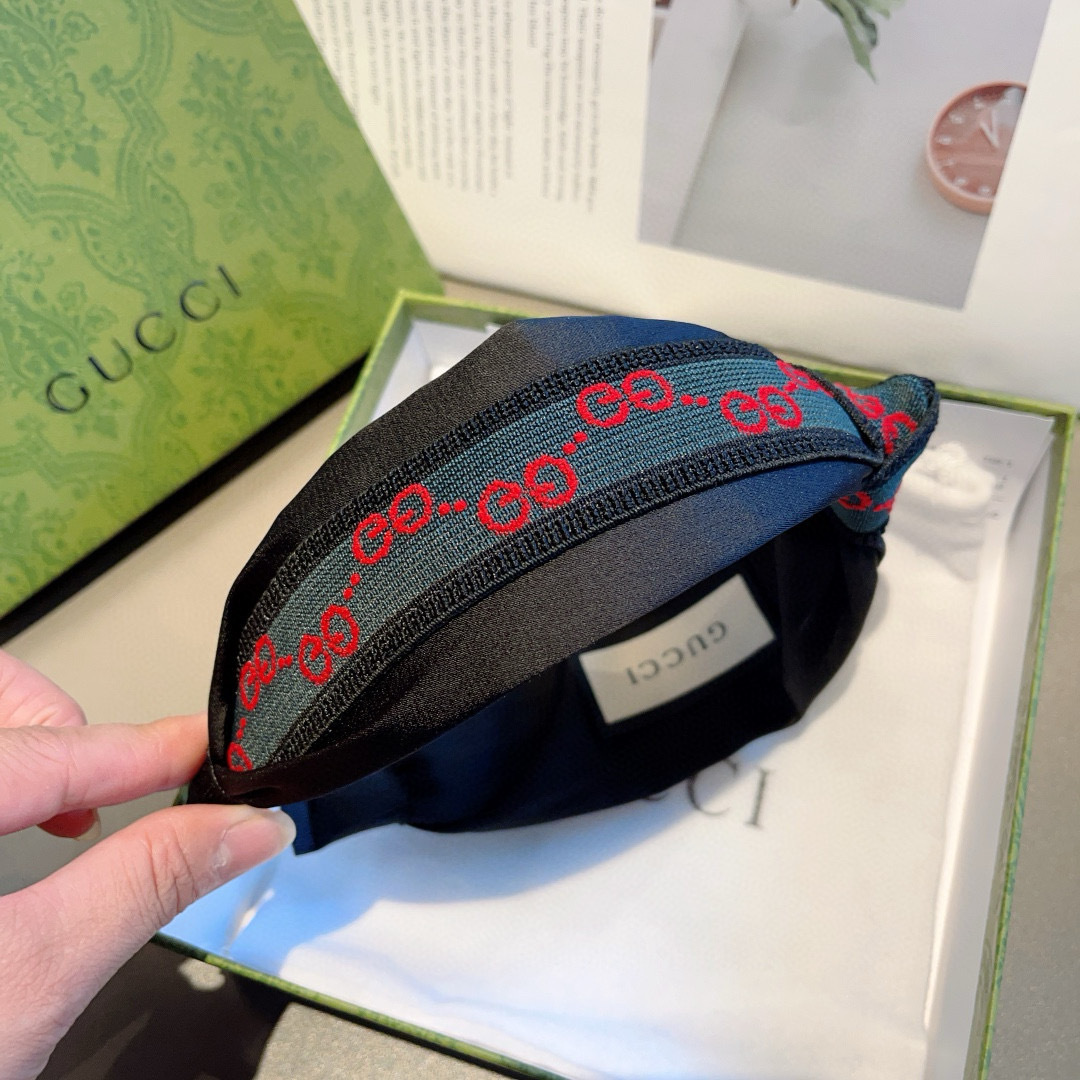 配包装
Gucci古奇 网红经典新款宽版发箍，女神必备单品头箍，非常百搭，时尚潮流！