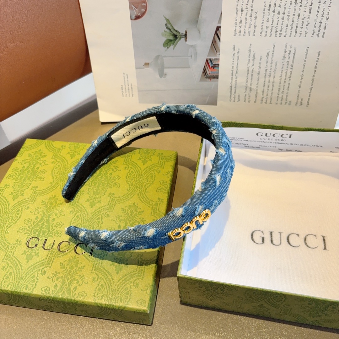 配包装
Gucci古奇 明星经典新款牛仔布发箍，女神必备单品头箍，非常百搭，时尚潮流！