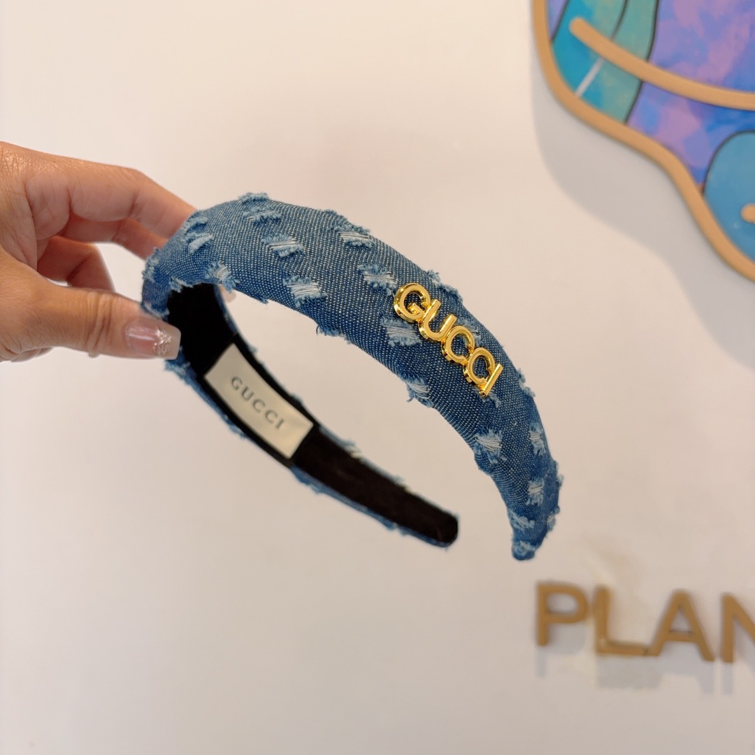 配包装
Gucci古奇 明星经典新款牛仔布发箍，女神必备单品头箍，非常百搭，时尚潮流！