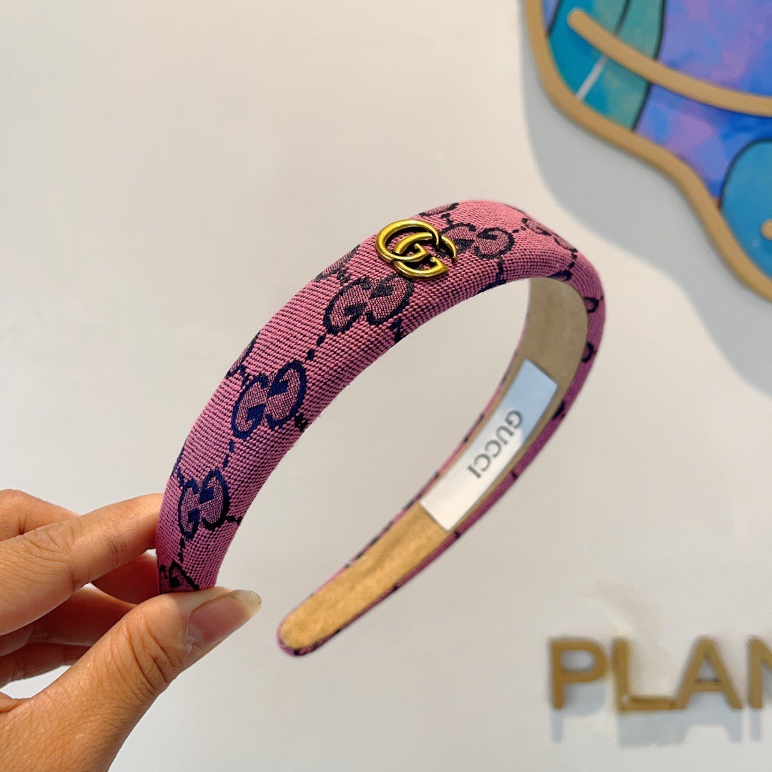 配包装
Gucci古奇 官方经典新款双G发箍，女神必备单品，非常百搭，时尚潮流