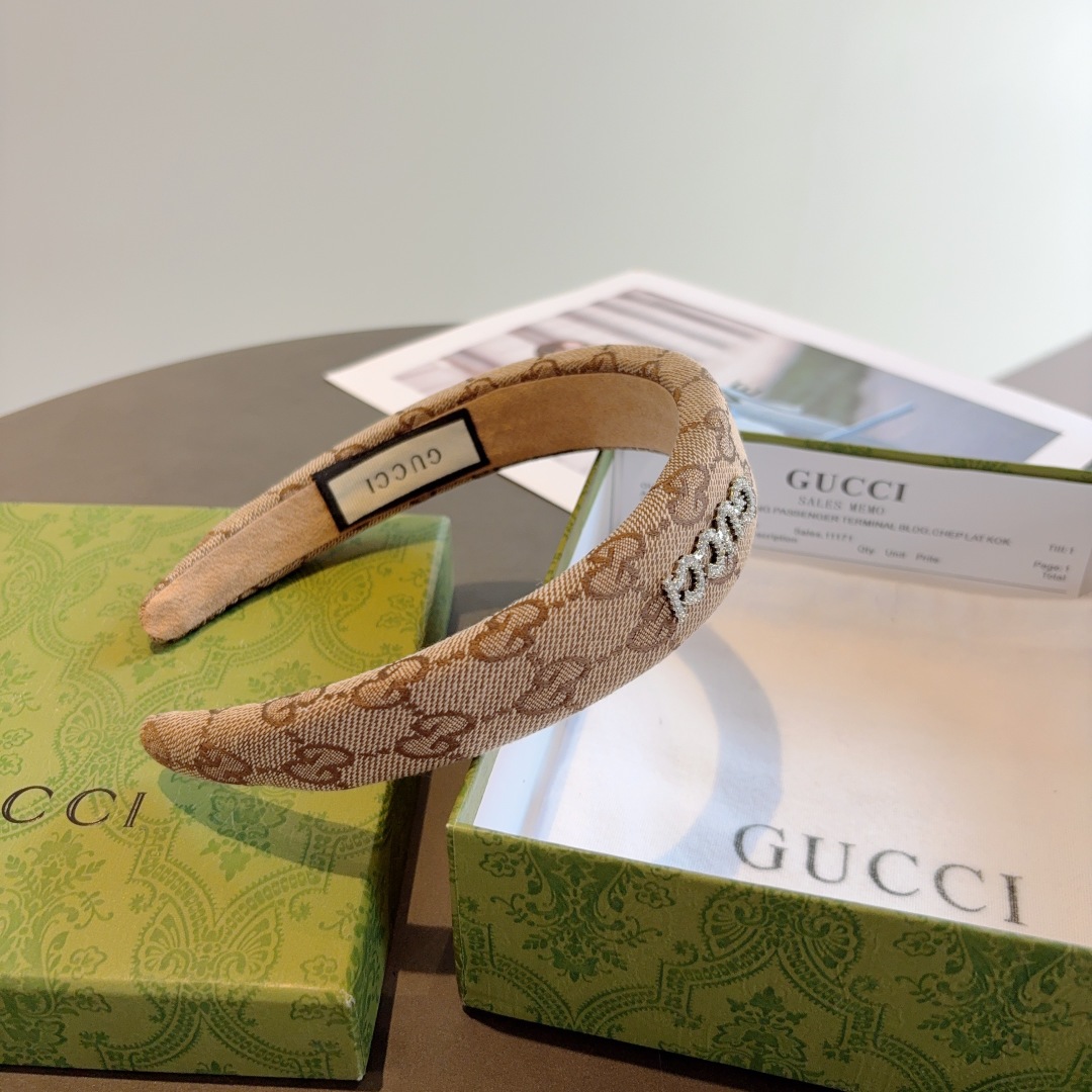 配包装
Gucci古奇 官方经典新款双G发箍，女神必备单品，非常百搭，时尚潮流