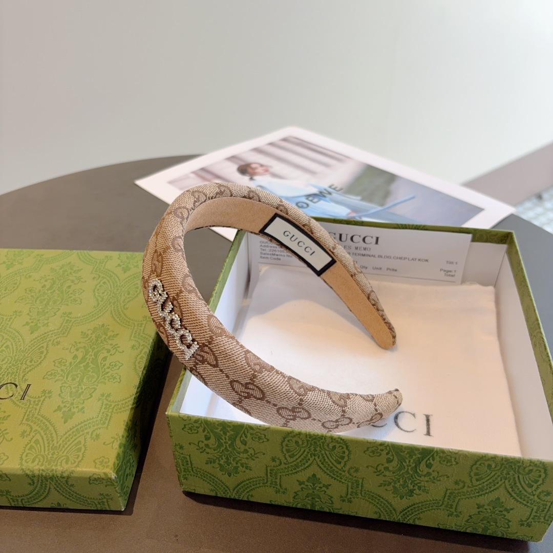 配包装
Gucci古奇 官方经典新款双G发箍，女神必备单品，非常百搭，时尚潮流