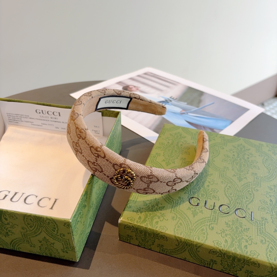 配包装
Gucci古奇 官方经典新款双G发箍，女神必备单品，非常百搭，时尚潮流