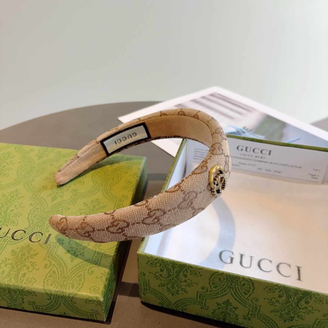 配包装
Gucci古奇 官方经典新款双G发箍，女神必备单品，非常百搭，时尚潮流