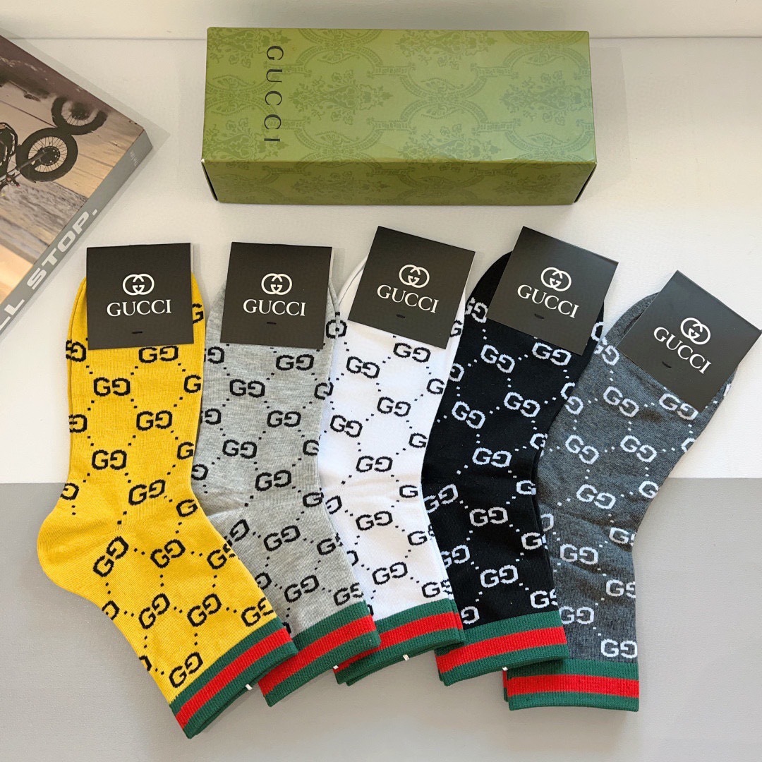 配包装（一盒5双）
 Gucci 古奇 新款中筒男款袜子，纯棉面料，潮人必备 ，Gucci 爆款，经典双