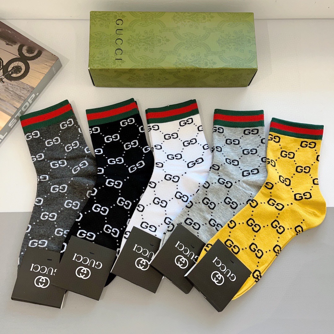 配包装（一盒5双）
 Gucci 古奇 新款中筒男款袜子，纯棉面料，潮人必备 ，Gucci 爆款，经典双
