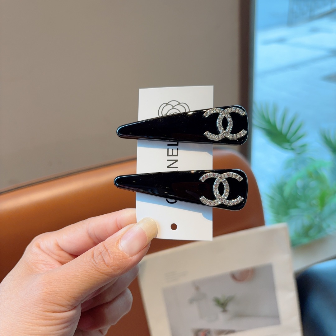 配包装 （一对）CHANEL （香奈儿） 高端新款发夹BB夹、经典字母logo边夹刘海夹发饰， 高级感日