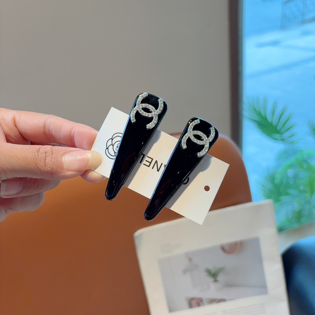 配包装 （一对）CHANEL （香奈儿） 高端新款发夹BB夹、经典字母logo边夹刘海夹发饰， 高级感日