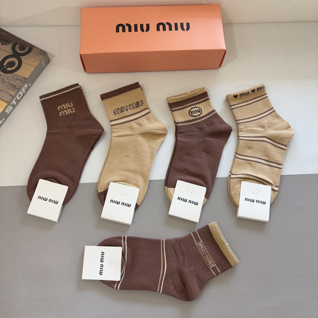 配包装【一盒5双】miumiu · 缪缪 高品质🔥超级爆款网红中筒袜子❗️ins明星网红推荐❗️火爆至极