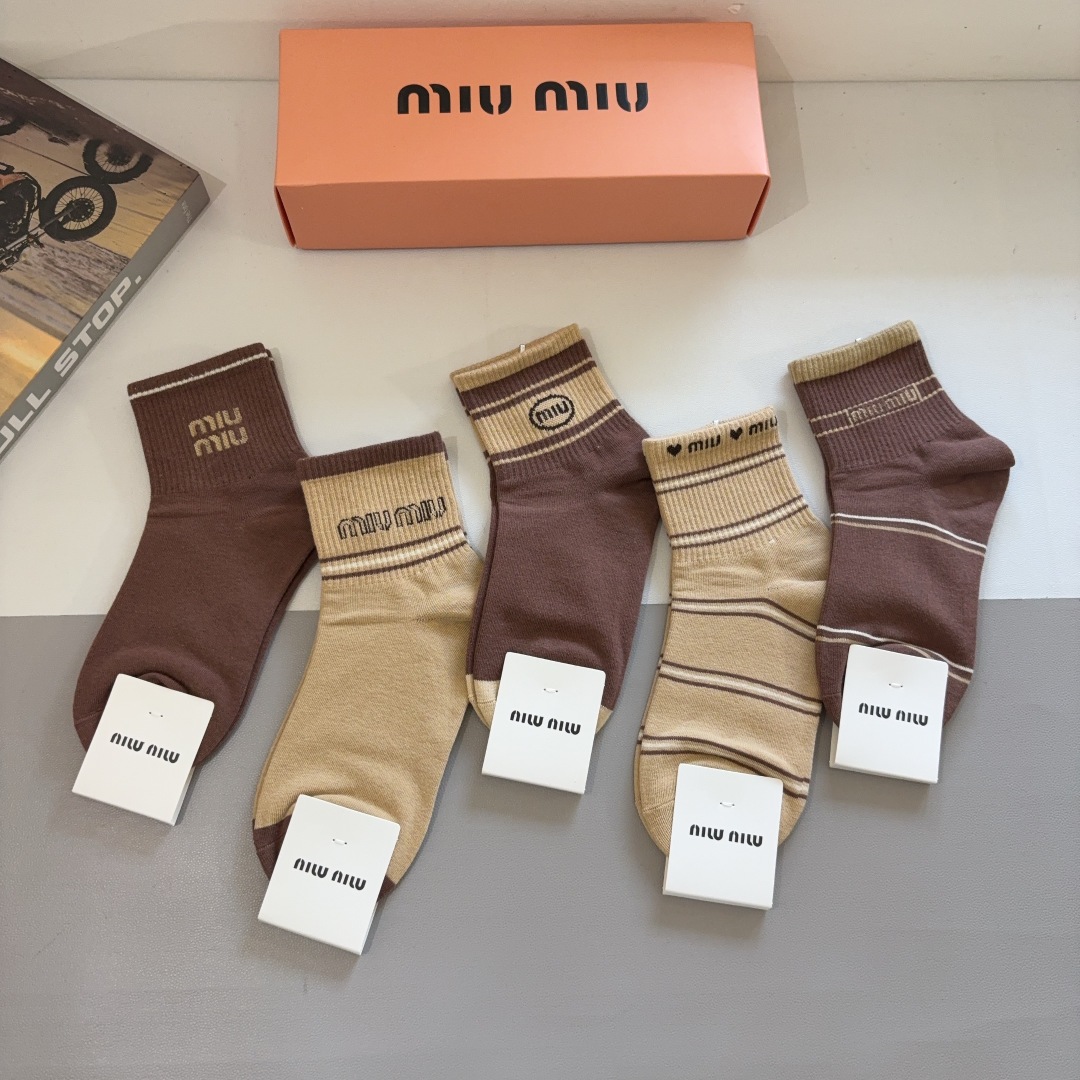 配包装【一盒5双】miumiu · 缪缪 高品质🔥超级爆款网红中筒袜子❗️ins明星网红推荐❗️火爆至极