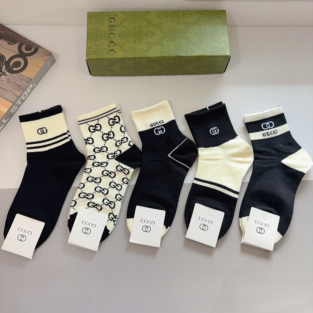 配包装（一盒5双）GUCCI 古奇 新款早秋中筒袜子！纯棉面料，经典图案，专柜同步中短筒袜子，大牌出街，
