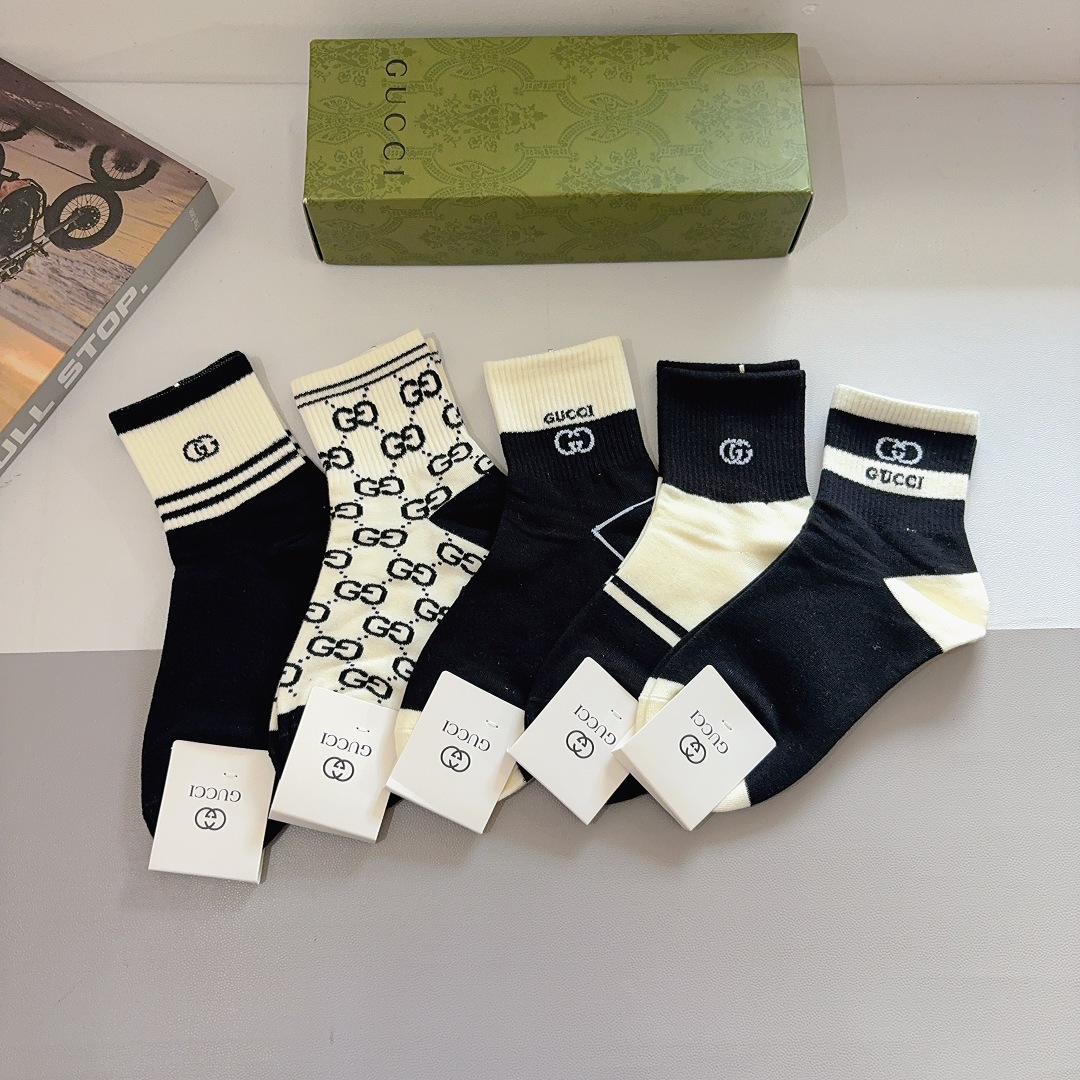 配包装（一盒5双）GUCCI 古奇 新款早秋中筒袜子！纯棉面料，经典图案，专柜同步中短筒袜子，大牌出街，