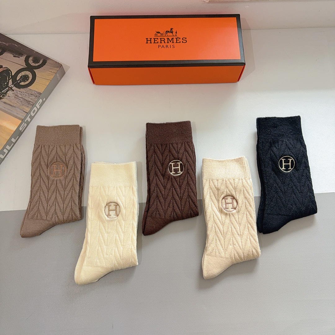 配包装【一盒5双】HERMES（爱马仕）高版本刺绣羊绒长筒袜子🔥潮人必不可少的时尚专柜代购长筒袜子 ，超