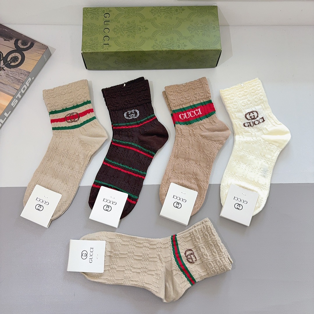配包装（一盒5双）GUCCI 古奇 新款早秋中筒袜子！纯棉面料，经典图案，专柜同步中短筒袜子，大牌出街，