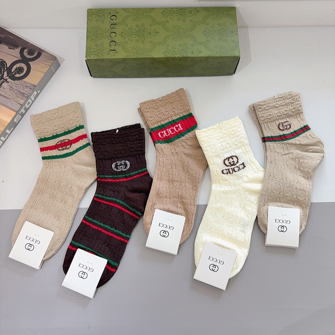 配包装（一盒5双）GUCCI 古奇 新款早秋中筒袜子！纯棉面料，经典图案，专柜同步中短筒袜子，大牌出街，