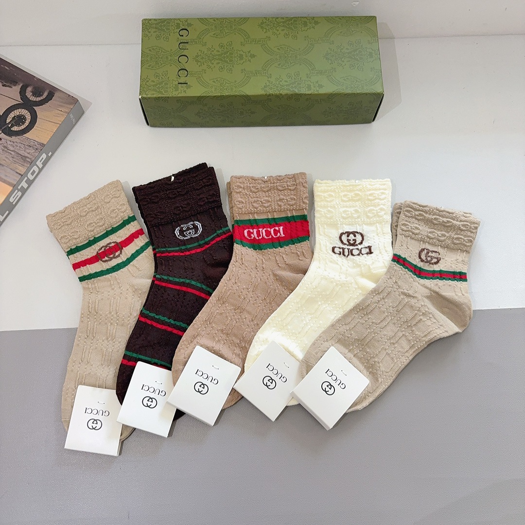 配包装（一盒5双）GUCCI 古奇 新款早秋中筒袜子！纯棉面料，经典图案，专柜同步中短筒袜子，大牌出街，