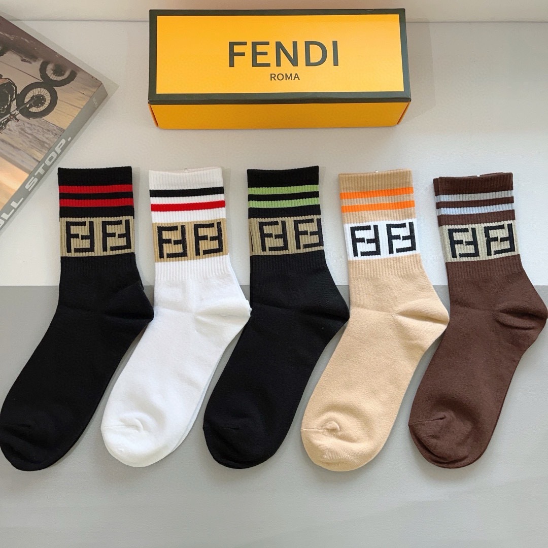 配包装【一盒5双】FENDI芬迪高版本 ～经典款芬迪长筒袜子🔥超级柔软🔥🔥潮人必不能少的FENDI专柜代